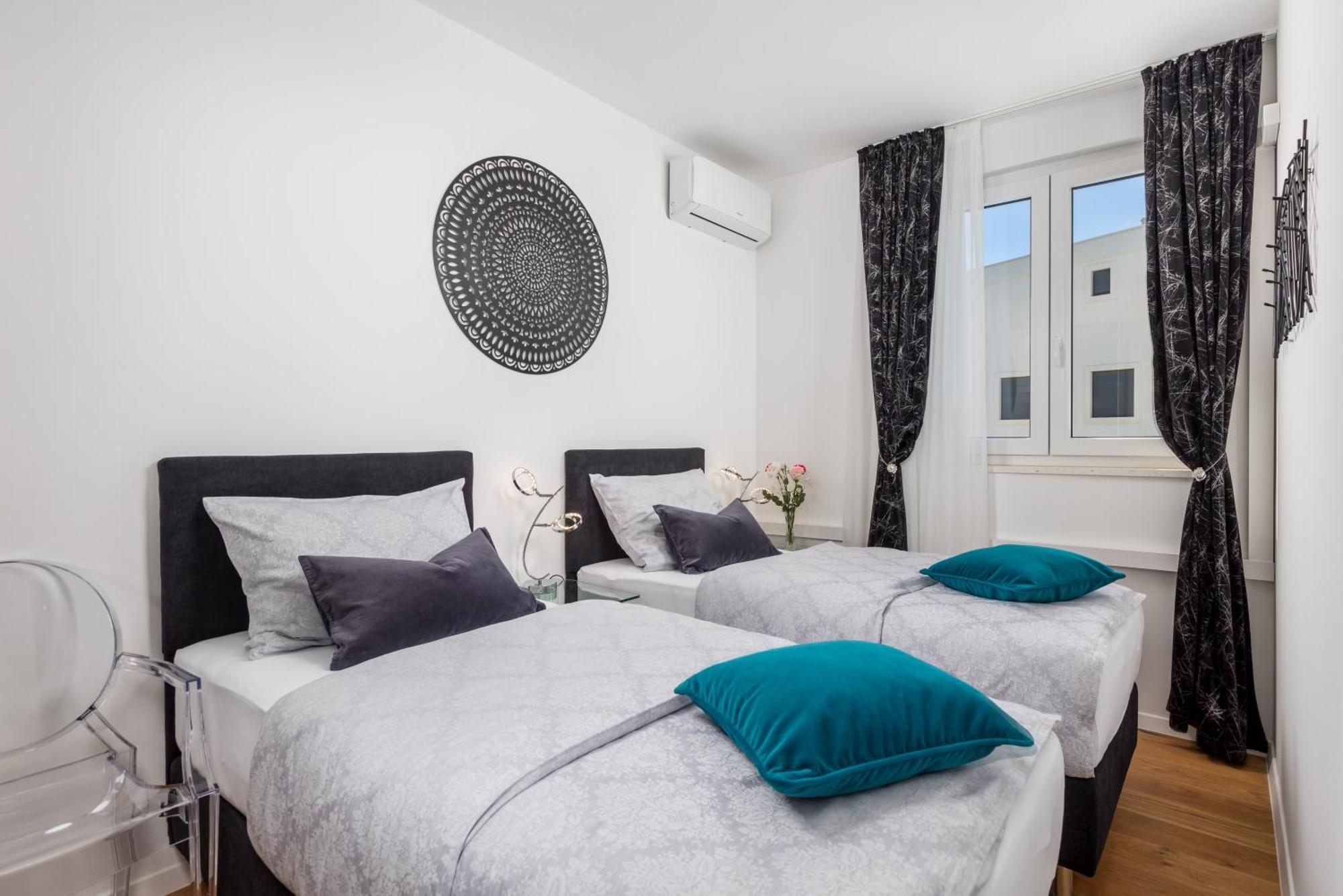 Luxury Apartment Hyperion With Private Pool And Garden Murter Exterior foto