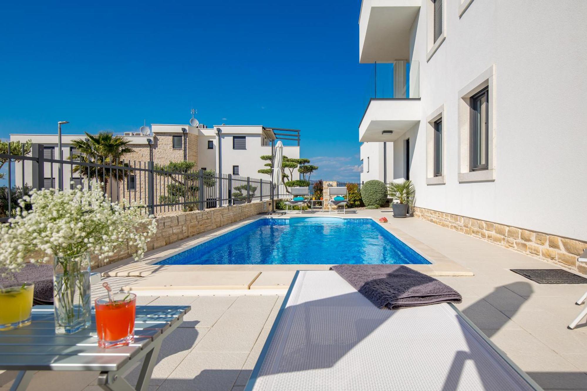Luxury Apartment Hyperion With Private Pool And Garden Murter Exterior foto
