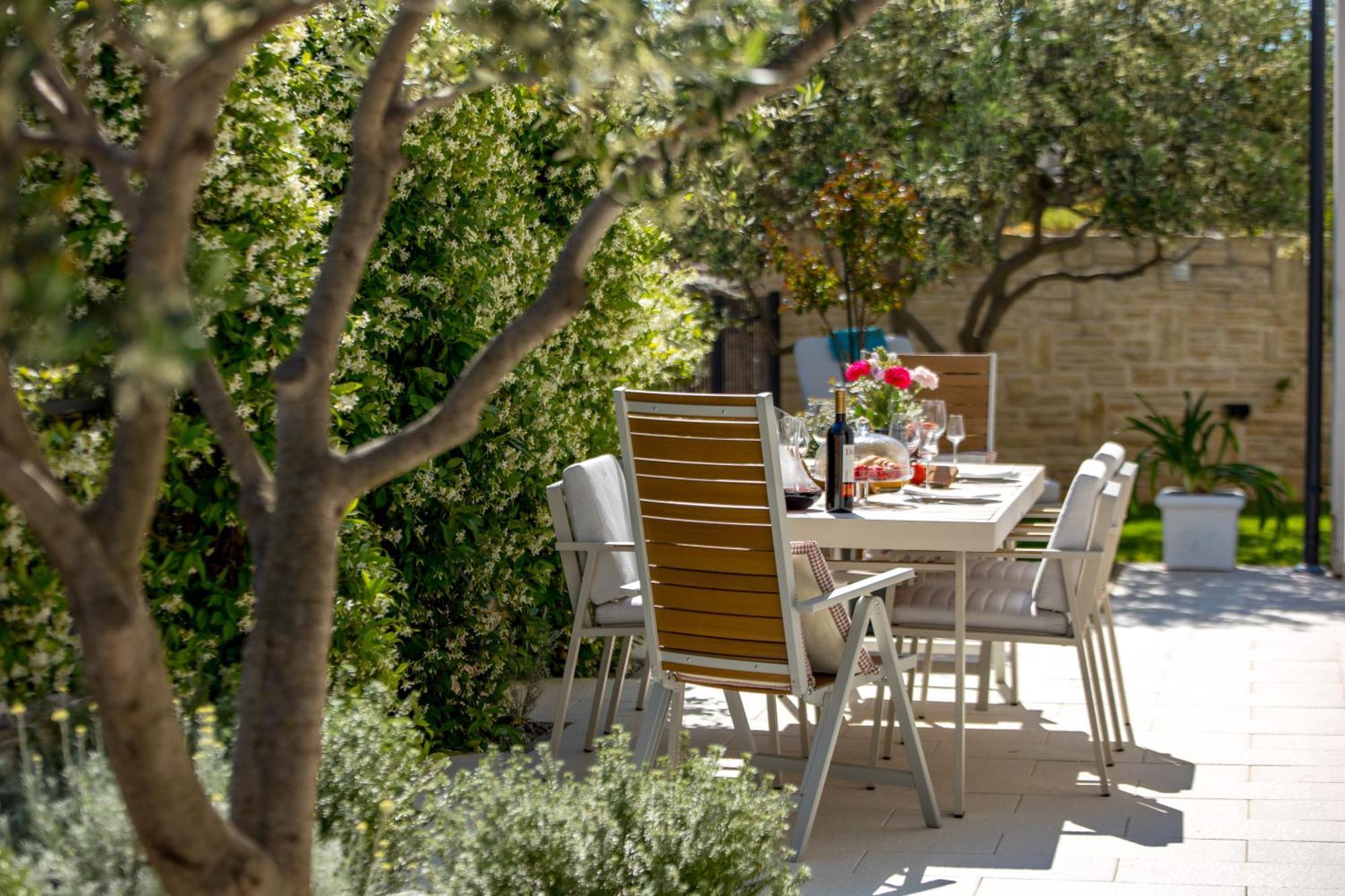 Luxury Apartment Hyperion With Private Pool And Garden Murter Exterior foto