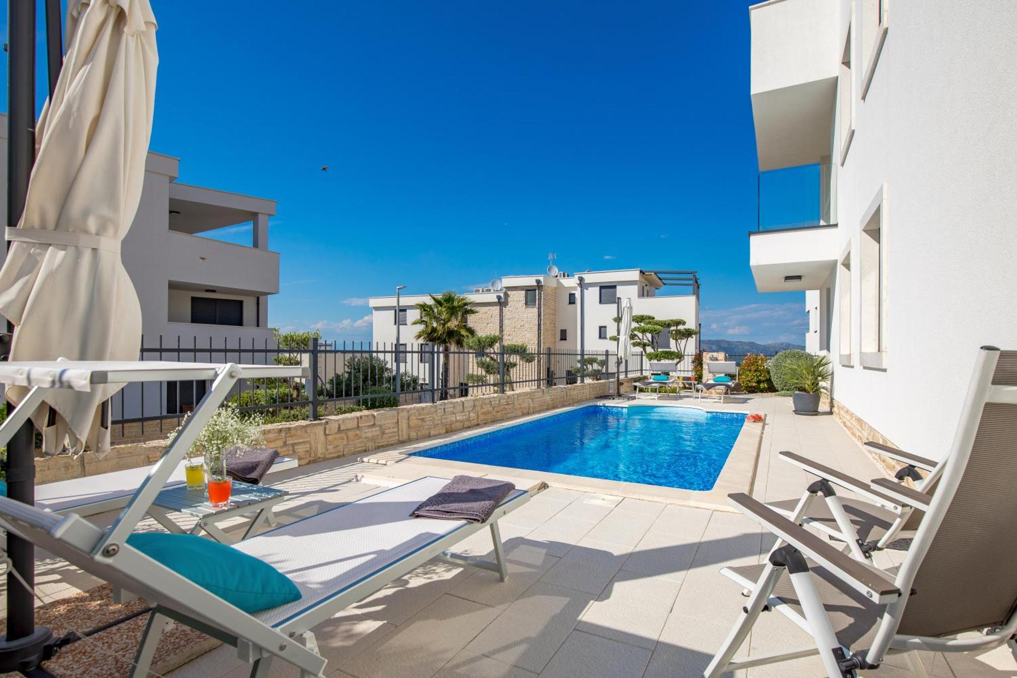 Luxury Apartment Hyperion With Private Pool And Garden Murter Exterior foto