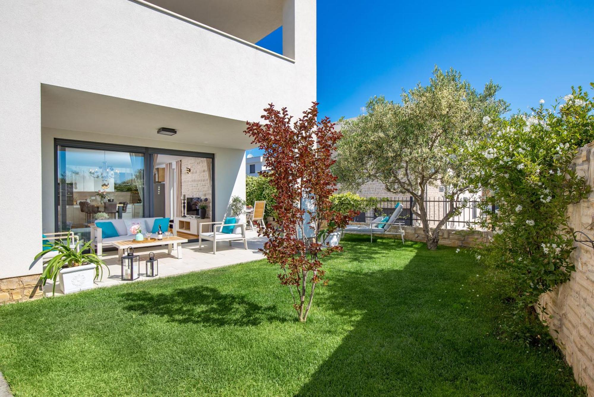 Luxury Apartment Hyperion With Private Pool And Garden Murter Exterior foto